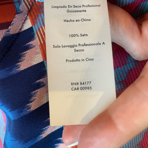 Diane von Furstenburg Sadie silk tank top in Small - Picture 13 of 15